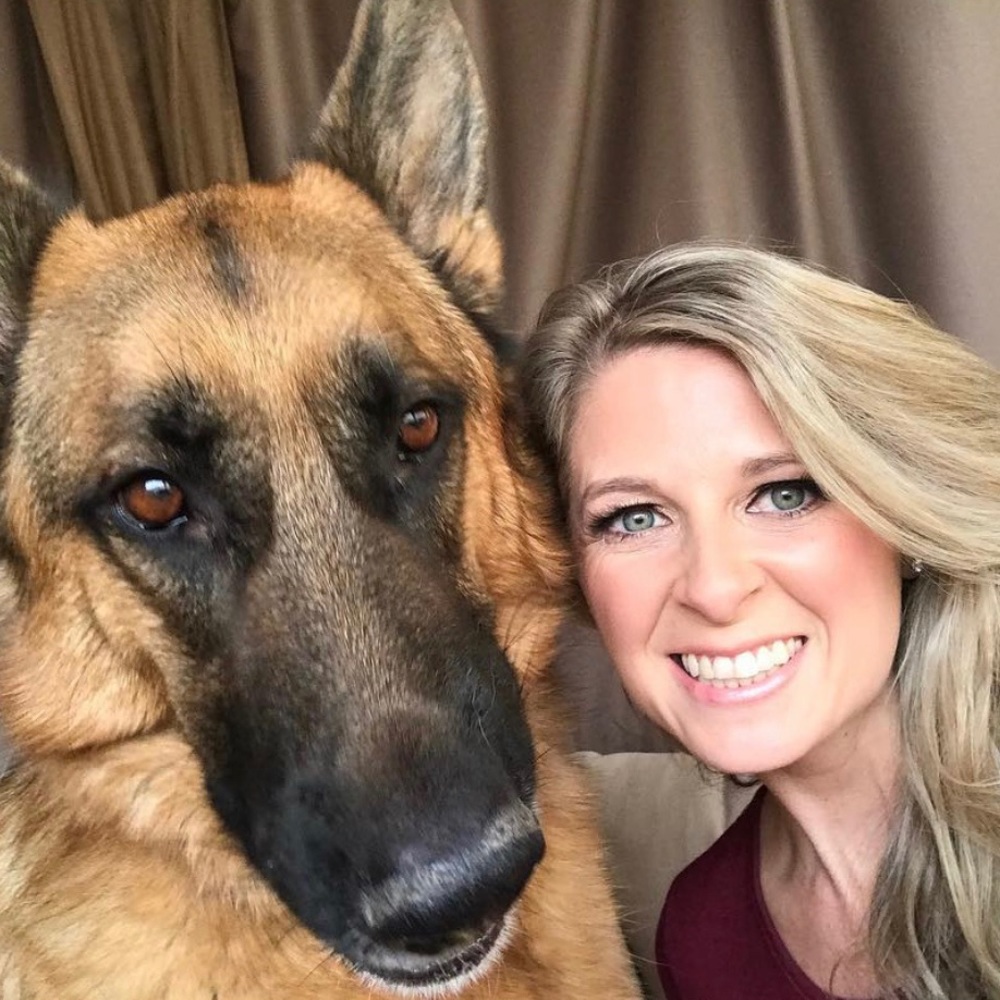 Meet your Posher, April